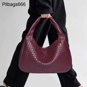 Hop Bag Bottegvenetas Handtassen Grote Buitenlandse handel Woven Women Tassen Nieuwe trendy HighCapacity Handtassen Koreaanse versie Commuteren en vrijetijdsfabrikant Groothandel