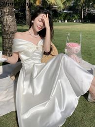 HORETONG BOW SLASH COU Robe sexy Summer Femme Blanc Fée Elegant A-Line MIDI Robes Femme Femme Prom Vestdios 240321