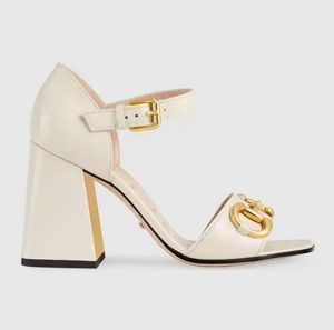 Horsebit Zomer dames sandaal slingback Blokhak Dames pomp met middelhoge hak van nappaleer, luxe designer pumps met ronde neus