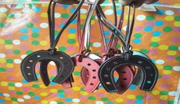 HOVEHOE HOFOF HORSESHOE PU Leather Keychain Handchain Handchain Cleyring Charm Femmes Sac Accessoires Pendant J1845476838