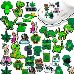 Hot 1 pièces accessoires de chaussures de mauvaises herbes PVC dinosaure feuilles vertes sandales décoration pour mode Croces charmes Jibz enfants fête cadeaux de noël