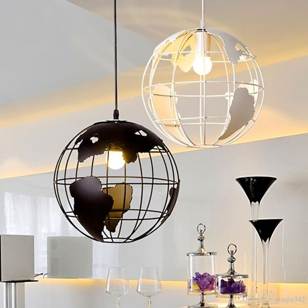 Hot 2019 EN stock Moderne Globe Pendentif Lumières Noir / Blanc Couleur Pendentif Lampes pour Bar / Restaurant Boule Creuse Plafonniers