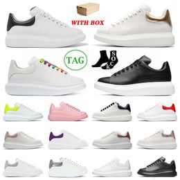 Hot 2023 aankomst Designer Running schoenen Operized Lace Up Loafers Men Vrouwen Zwart Wit Gouden Leather Sneakers Flat Sole Trainers Jogging Maat 36-45