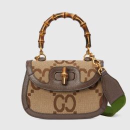 Hot 7A Bolso de diseñador Bolso de lujo para mujer Sobre de un hombro Bolso pequeño Bolso Bolso de hombro de moda famosa Cartera clásica Bolso cruzado Bambú conjunto portátil 02