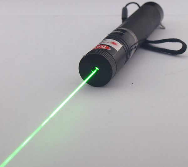 Offre spéciale chaude haute puissance lumière militaire 10000m pointeur laser vert 532nm SOS LAZER faisceau lumineux lampe de poche peut présentateur enseignement de la chasse