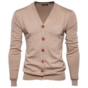 Hot herfst nieuwe heren v-hals vest trui slanke dunne trui 8 kleuren grote maat wollen jas echte mannen hoge kwaliteit trui y0907