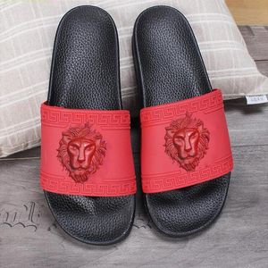 Hot marque Men Beach Slide Sandals Scuffs Pantoufles Hommes noir blanc rouge Gold Beach Fashion sandales de designer à enfiler MEILLEURE QUALITÉ T6