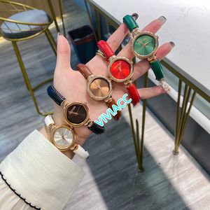 Hot Merk Dames Geometrische Letter Horloges Casual Rvs Quartz Horloge Rose Gouden Armband Kettingriem Vrouwelijke Klok 26mm