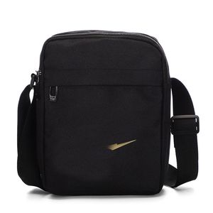 Camera Hot Camera Fashion Mens Messenger Sac Messenger mono Shorsed Shorsed Soft Luxurys Designer Handbags Man Crossbody Body Sacs Purse en cuir portefeuille Boys Girls Backpack