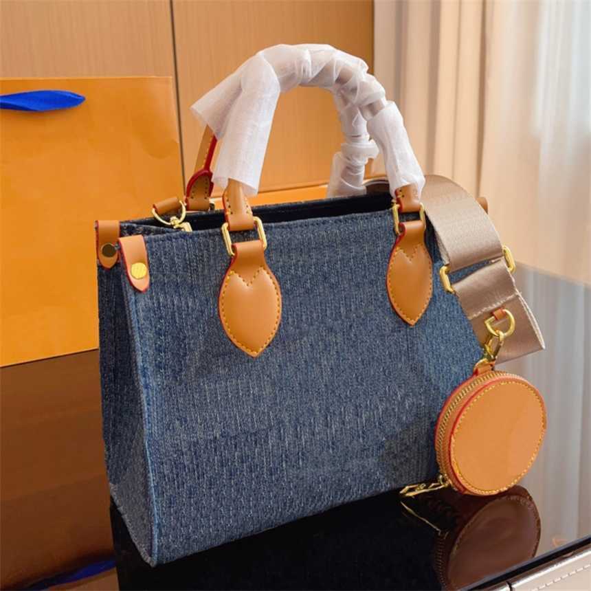 Het denim Luxurys handväskor Crossbody Designer Bag Women Axel Tote Bag Fashion Classic Flower Cross Body With Coin Pures