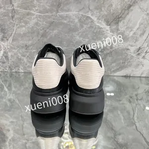 Hot designer Casual Chaussures baskets à réaction en chaîne réfléchissantes triple noir blanc daim bleu jaune fluo tan luxe hommes femmes designer de chaussures Trainers2023