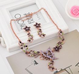 Hot Europe Mode-sieraden Sets Vintage Butterfly Hanger Rhinestone Bloemen Elegante Ketting Oorbellen