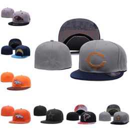 Hot Fitted Caps Hip Hop Maat Hoeden Baseball Caps voorzien Bill Fashion Fedora Letters Strepen hoeden voor mannen Casquette Beanie Hoeden maat 7-8