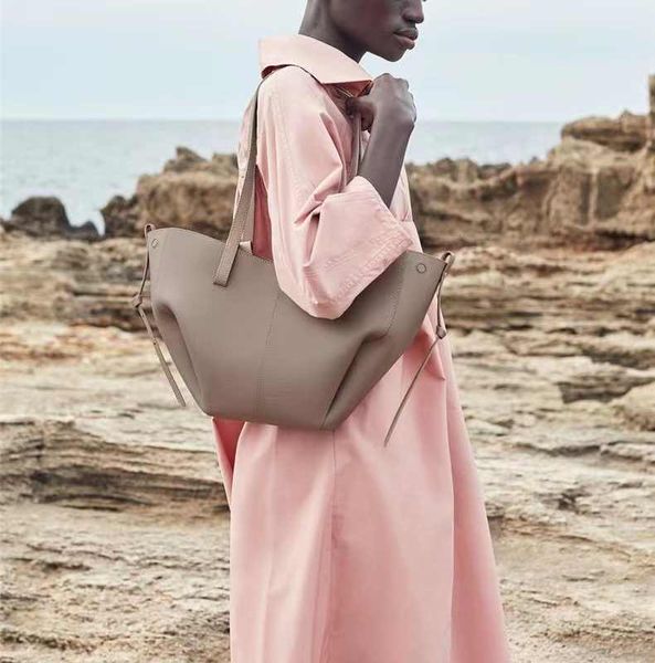 Bolsas de diseñador de Francia Hot France para mujer Black Red Pink Brown Handbag Bags Bolsas Fashion Famoso Cross Cross Camel Camel Mujer gris bolsos de cuero con billetera