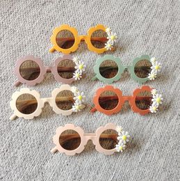 Nouveaux enfants colorés Vintage fleurs marguerite lunettes de soleil UV400 filles garçons mode Protection lunettes de soleil enfants lunettes de soleil