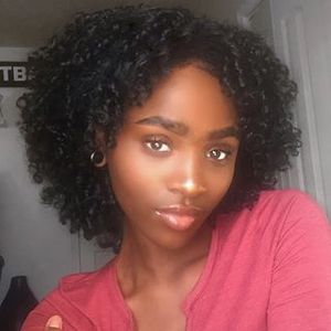 dame chaude cheveux brésiliens afro coupe courte crépus bouclés perruque Simulation cheveux humains bouclés perruque avec une frange