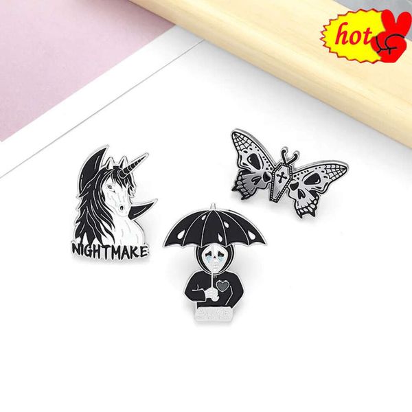 Épinglettes chaudes papillon squelette homme cheval noir broches pour femmes hommes portent chapeau lunettes assis petit Animal de compagnie fête décontracté broche broche cadeau