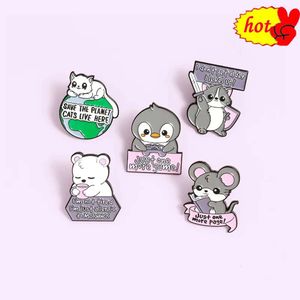 Épinglettes chaudes petit ours pingouin souris lettre émail épingles amour crème glacée chat café planète assistant lunettes livre magique alliage broche Badge Punk