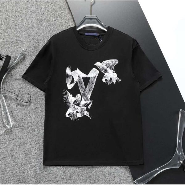 Hot Louisvittonly Designer Tshirs 2024 New Shor Sleved Mens and Womens T-shirs Leer Prining Spors décontractés Fashion Round Men Tshirts Fashion Short Sleeve 487