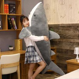 Hot Mooie nieuwe knuffelbare grote maat zachte speelgoed pluche haaien gevulde speelgoed slapende schattige kussen kussen gevuld dierlijke cadeau voor kinderen q0727