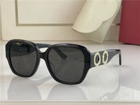 Lunettes de soleil de cr￩ateurs de dames chaudes pour femmes Lunettes de soleil pour femmes pour les lunettes r￩tro esth￩tiques avec UV400 Protective Lentes Funky Eyeglass Fashion Rock Sunwear Cool