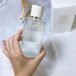 Parfum de luxe pour femmes de haute qualité en vaporisateur de 150 ml Parfum de longue durée parfait comme cadeau