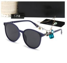 Heiße Luxus-Sonnenbrille, Polaroid-Linse, Designer-Buchstabe, Damen-Herren-Schutzbrille, Senior-Mode-Brille für Damen, Brillengestell, Vintage-Metall-Sonnenbrille