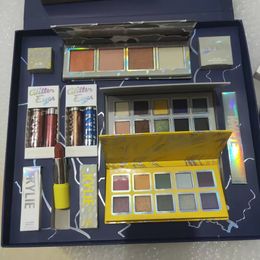 Hot make -up set collectie glanzend markeerstift lippenstift oogschaduw palet palet borstel volledige set kerstcadeau