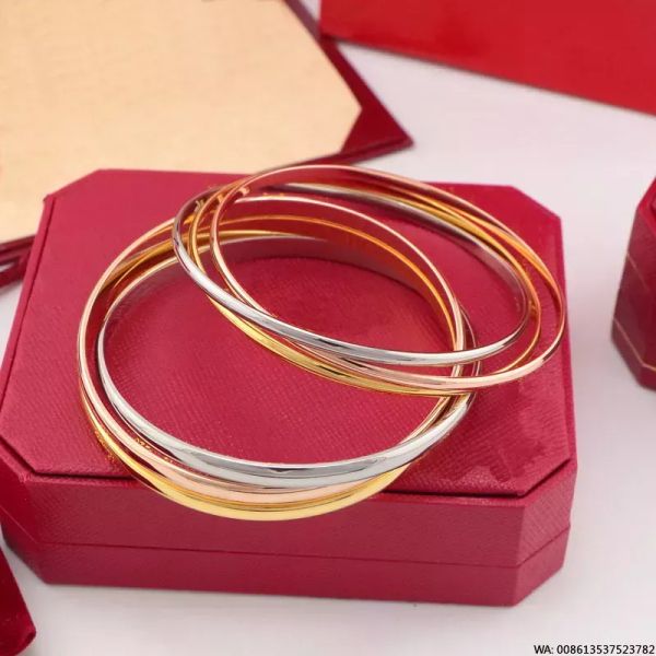 Bracelet en or pour hommes chauds designer trois bracelets de couleur bijoux de luxe pour les femmes bracelet de mode en alliage d'acier de titane artisanat plaqué or ne se décolore jamais pas allergique