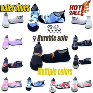 Hot Mannen Water Aqua Schoenen Vrouwen Zwemmen Sneakers Barefoot Sandalen Strand Waden Flats Unisex Ademend Sneldrogend Schoeisel 34-45