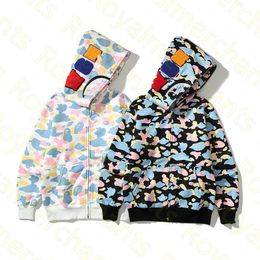 HOT Mens Camouflage Sweat à capuche Femmes Mode Sweats à capuche Casual Sweat à capuche en polaire Homme Hip Hop Sharks Veste Femme Sweatshirts M-3XL