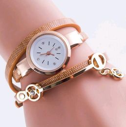 Hot Multilayer Dames Armband Horloge Ronde Wijzerplaat PU Lederen Band Winding Rinestones Gesp-polshorloges voor Dames Goedkope gratis verzending