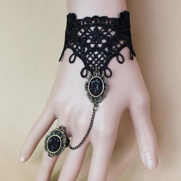 nouvelle élégance classique et élégance dans le style gothique européen et américain avec bracelet en dentelle noire et anneau