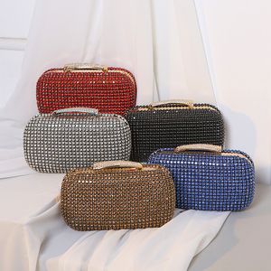 Hete nieuwe met diamanten ingelegde dinertassen Socialite feestjurk Handgemaakte diamanten handtassen Glanzende clutch bags Gouden kettingen Tophandvat Kristallen avondtasje