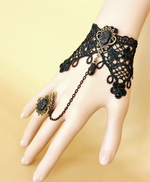 Bracelet vintage en dentelle noire pour femmes européennes et américaines, avec anneau, chaîne intégrée, classique et élégant, à la mode, nouvelle collection