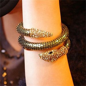 Chaud Nouveaux bracelets européens vintage bracelets bracelets de couleurs de couleurs d'argent Golden Snake Crystal SnakeClub rétro bracelets pour Wemen x0706