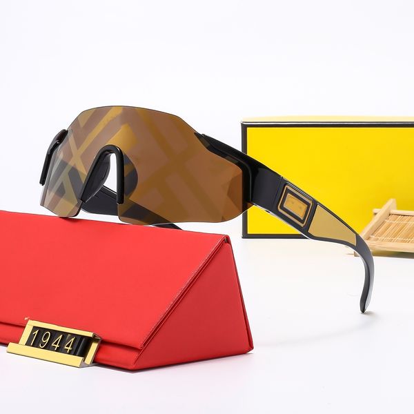 Nouvelle mode chaude Vintage Drive Lunettes de soleil Men de soleil extérieur Designer de sports de luxe Femmes célèbres Lunettes de soleil verres de soleil avec boîtier Boîte