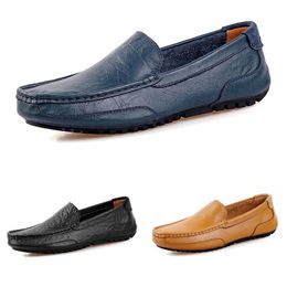 Sapatos masculinos sem marca quentes sapatos de couro moda casual respirável azul preto marrom preguiçoso fundo macio sapatos masculinos 38-44