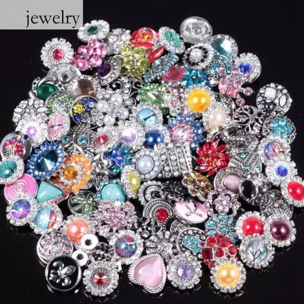 Noosa Jewelry Snaps Button Charm Bracelets Rhinestone Crystal Glasses Perlas de imitación Metal Hollow DIY Colgante Accesorio Estilo 18mm 30pcs / lot