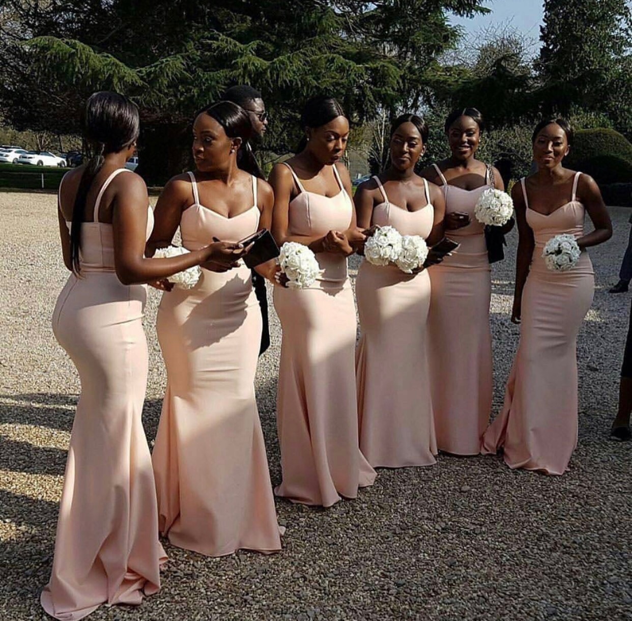 Het persika rosa sjöjungfru brudtärna klänningar spaghetti band satin dragkedja tillbaka golv längd afrikanska bröllopsfest klänningar skräddarsydda billiga