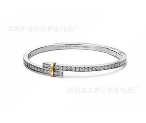Hot plukken TFF Nieuwe dubbele kleur Gold vergulde T -armband met diamant inbedden voor geavanceerde en veelzijdige