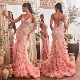 Hot Pink Feather Mermaid Prom Dresses Sexy Spaghetti Braps Lace Appliques Formele avondjurk Afrikaanse jurken voor zwarte meisjes