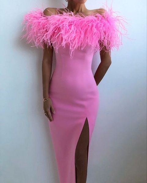 Vestidos de la ocasión de graduación de té fucsia de color rosa fuerte con el hombro sexy hendidura en árabe.