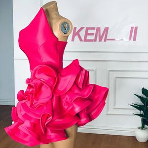 Robe de bal courte rose vif, style sirène, bretelles Spaghetti, robe de soirée, Club de Cocktail, jupe à volants, vêtements de remise de diplôme, 2023