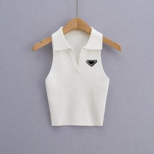 Hot Pr-a Été Blanc Femmes T-shirts Tops Tees Crop Top Broderie Sexy Épaule Noir Débardeur Casual Sans Manches Dos Nu Chemises De Luxe Designer Couleur Unie Gilet