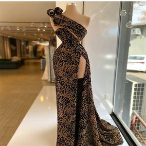 Robes de soirée sur mesure léopard Sexy Side Split Créateur de mode moderne Robes de bal formelles Une épaule Robe de soirée Robes de soirée