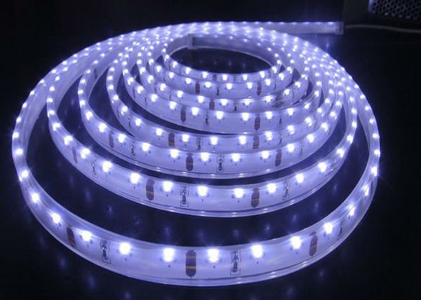 Livraison Gratuite Qualité Chaude 600Led / 5m 3014 SMD Puce LED Bande Lumière Flexible led éclairage corde corde bande lampe pour la maison de voiture éclairage extérieur