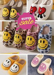 Chaussures de qualité chaude unisexe Lightning Smile Design pantoufles Happy Face hiver diapositives chaudes mignon enfants sandales en peluche maison pantoufles grande taille