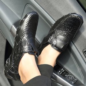 Vente chaude-2017 peau de crocodile pour hommes chaussures de soja de grande taille hommes édition sud-coréenne poulpe poisson chaussures en cuir décontractées Zapatos Hombre