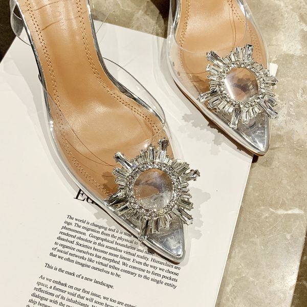 Venta caliente-34-40 2019 Mujeres del verano Bombas elegantes Cielo Tacones altos Zapatos de cristal ostentoso Mujer Sexy Ladies Party Club Vestido Zapatillas transparentes